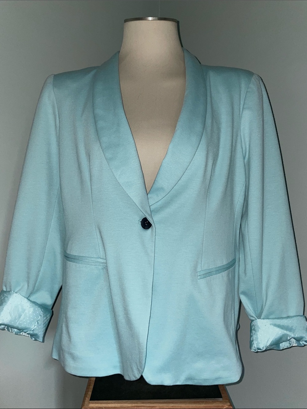 Apt. 9 Light Blue Shawl Collar Blazer. NWT.  Size XL. Lined. Super soft fabric.